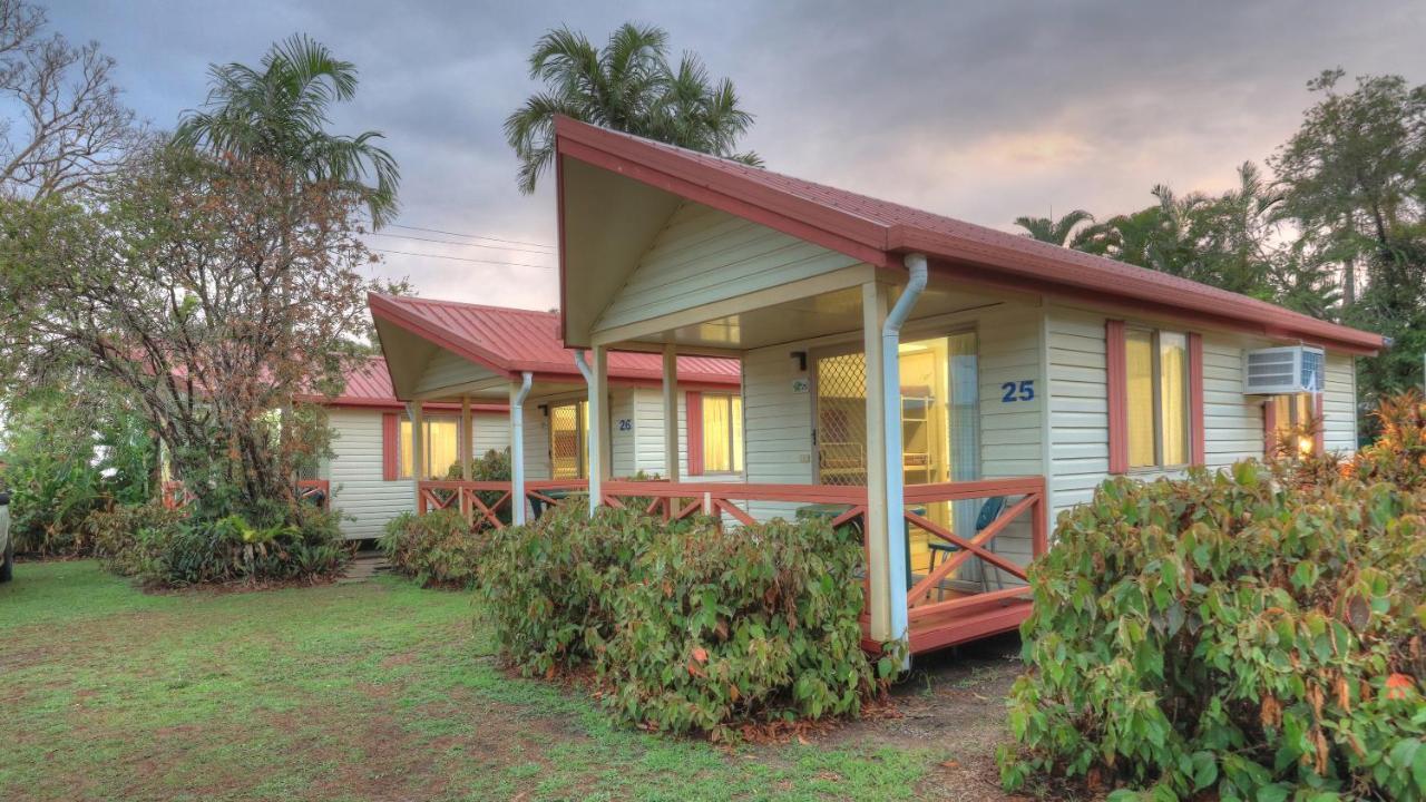 Hotel Flying Fish Point Tourist Park Innisfail Exterior foto